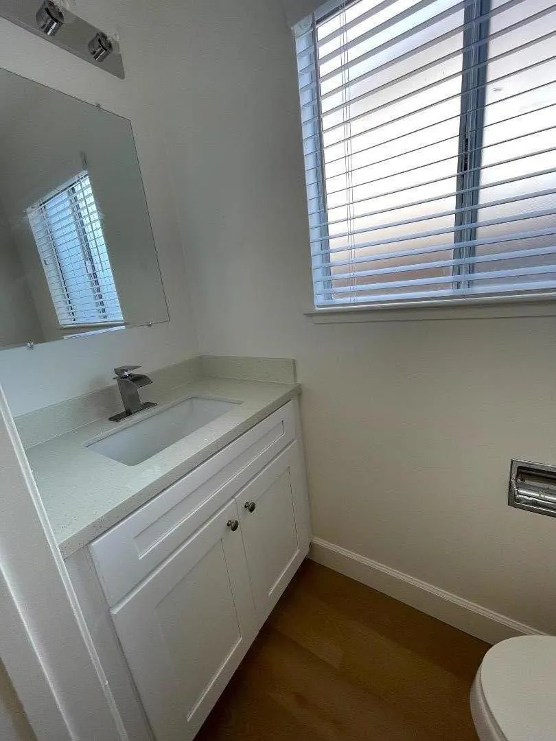 10 Sycamore Court Redwood City, CA 94061