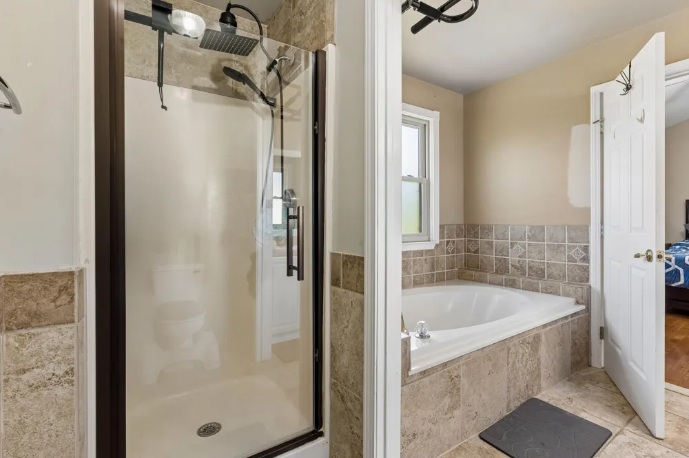2164 Woodbine Drive Canton, MI 48188