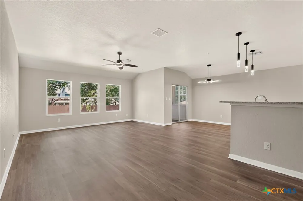120 Evening Breeze Cibolo, TX 78108