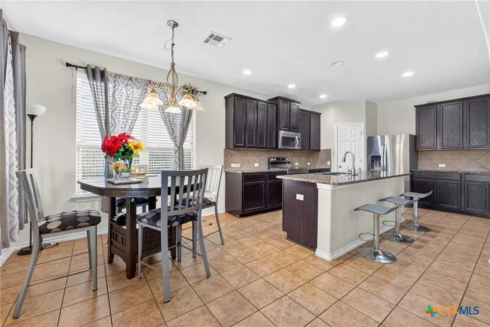 2604 Legacy Lane Killeen, TX 76549
