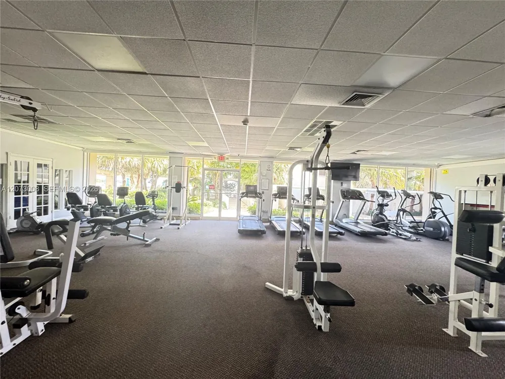 300 Bayview Dr #501 Sunny Isles Beach, FL 33160