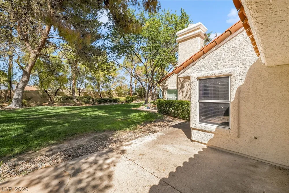 6986 Emerald Springs Lane Las Vegas, NV 89113