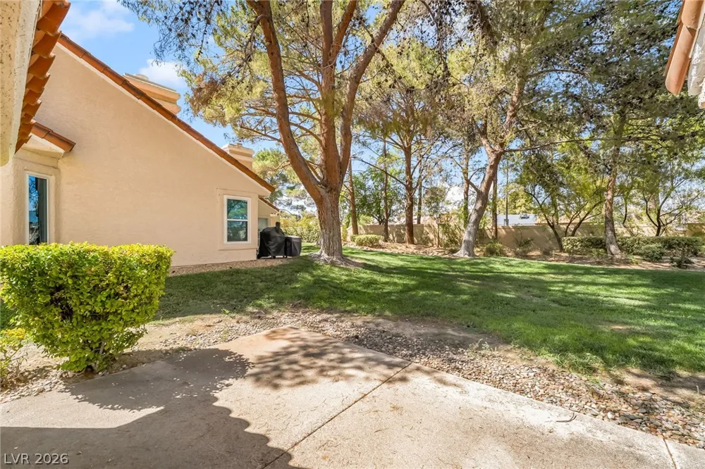 6986 Emerald Springs Lane Las Vegas, NV 89113