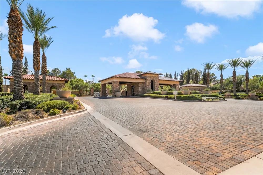 6986 Emerald Springs Lane Las Vegas, NV 89113