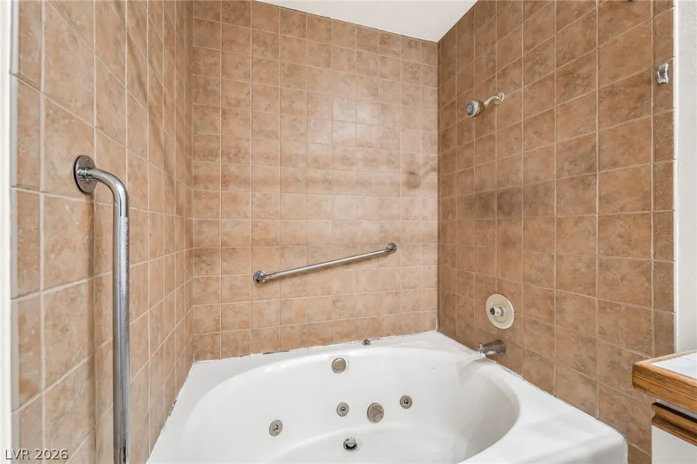 6986 Emerald Springs Lane Las Vegas, NV 89113
