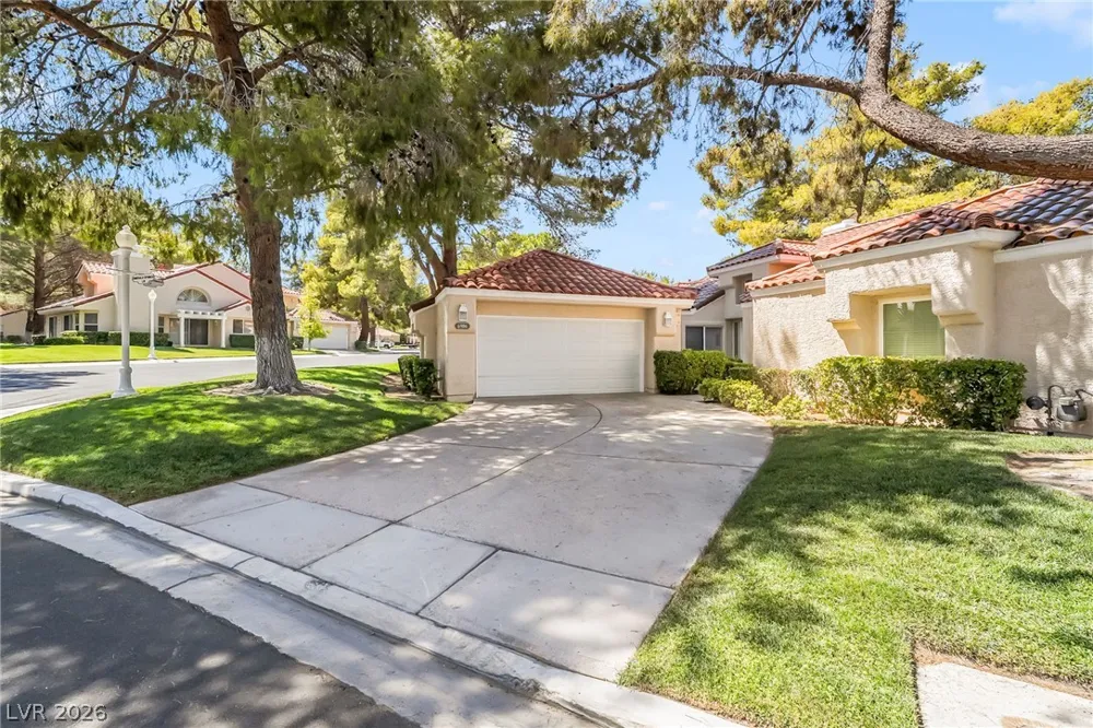 6986 Emerald Springs Lane Las Vegas, NV 89113