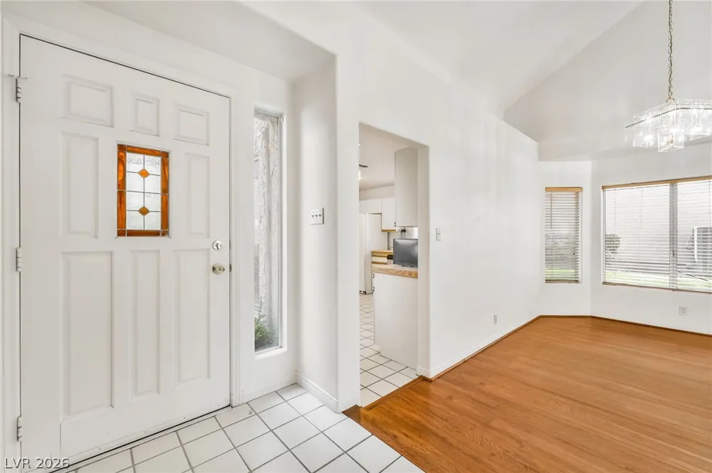 6986 Emerald Springs Lane Las Vegas, NV 89113