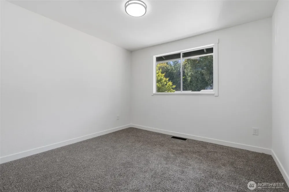 2715 Lodgepole Drive SE Port Orchard, WA 98366