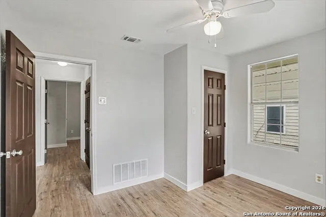 2039 Schley Ave San Antonio, TX 78210