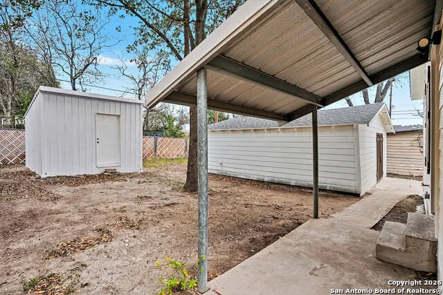 2039 Schley Ave San Antonio, TX 78210