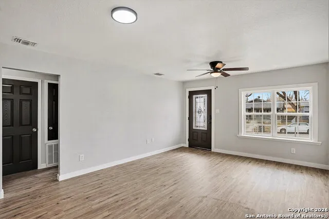 2039 Schley Ave San Antonio, TX 78210