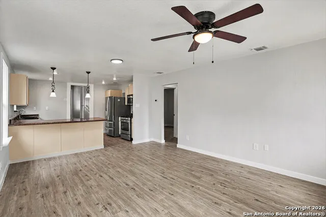 2039 Schley Ave San Antonio, TX 78210