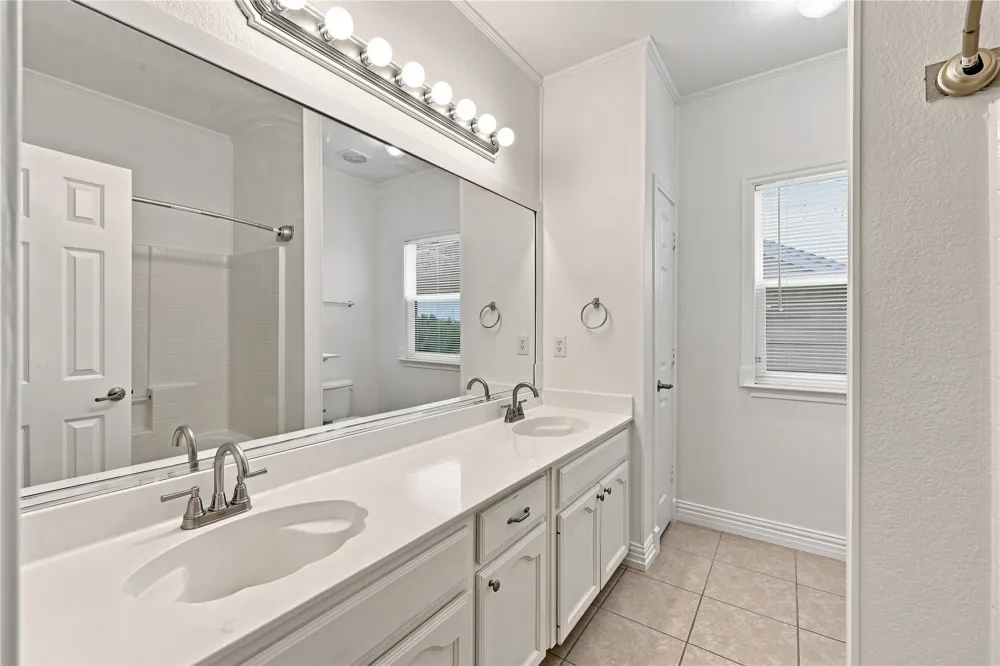 6427 Miranda Drive Fort Worth, TX 76131