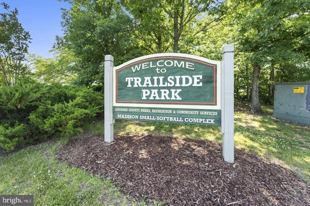43805 MIDDLEWAY TERRACE Ashburn, VA 20147