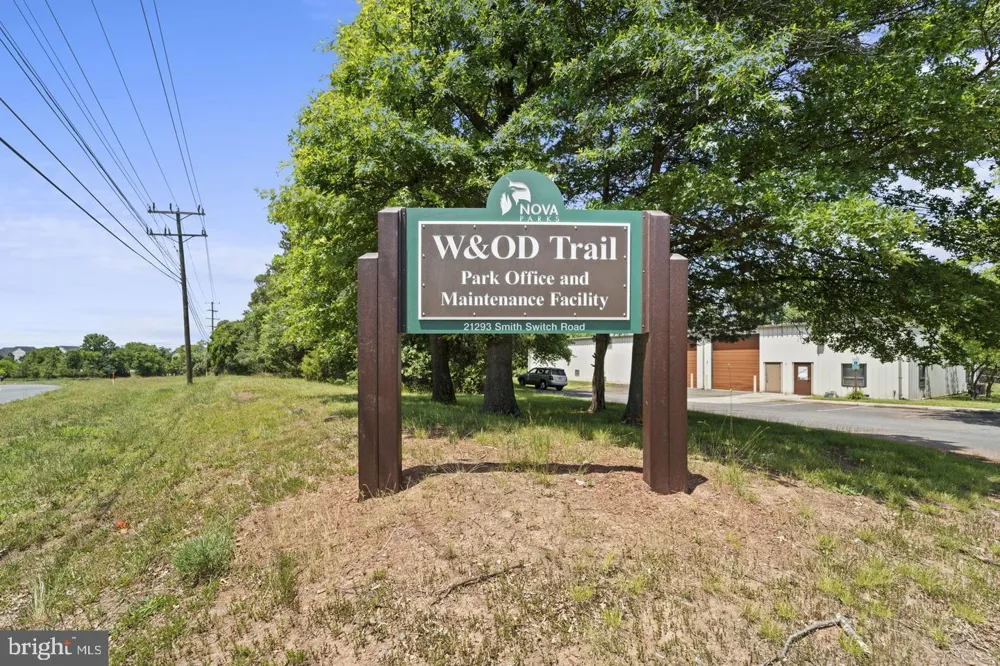 43805 MIDDLEWAY TERRACE Ashburn, VA 20147