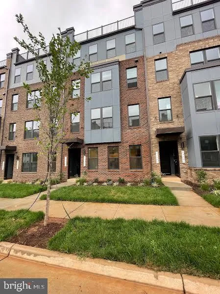 43805 MIDDLEWAY TERRACE Ashburn, VA 20147