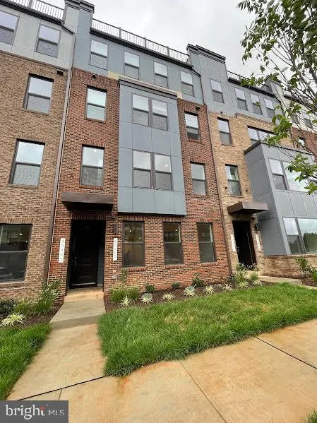 43805 MIDDLEWAY TERRACE Ashburn, VA 20147