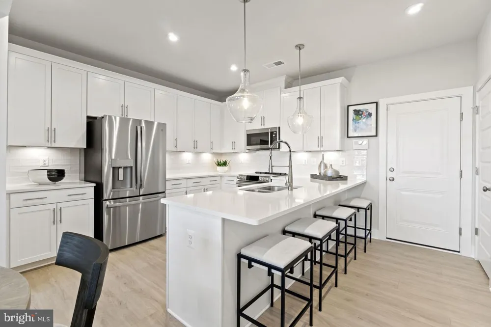 43805 MIDDLEWAY TERRACE Ashburn, VA 20147