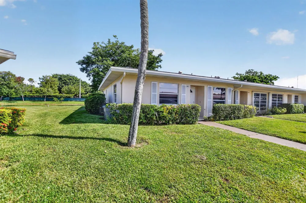 8681 BOCA DRIVE #20 Boca Raton, FL 33433