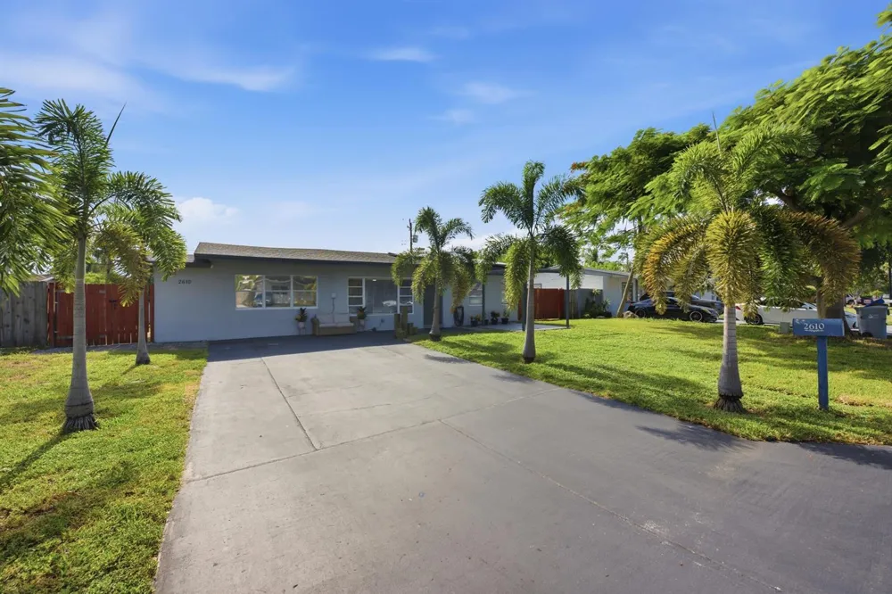 2610 NE 8th Avenue Pompano Beach, FL 33064