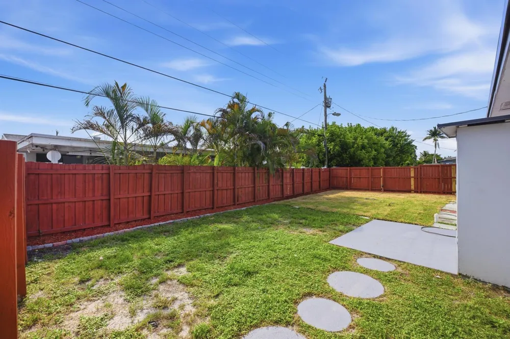 2610 NE 8th Avenue Pompano Beach, FL 33064