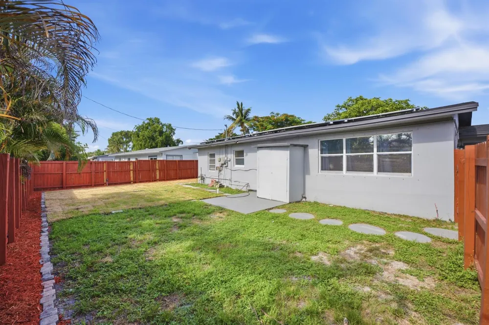 2610 NE 8th Avenue Pompano Beach, FL 33064