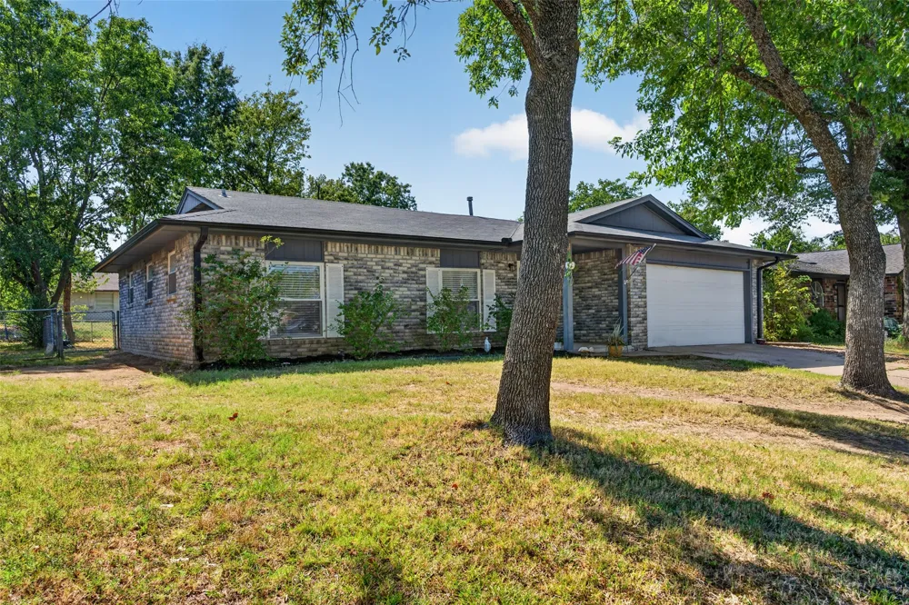 1616 S Pine Avenue Broken Arrow, OK 74012