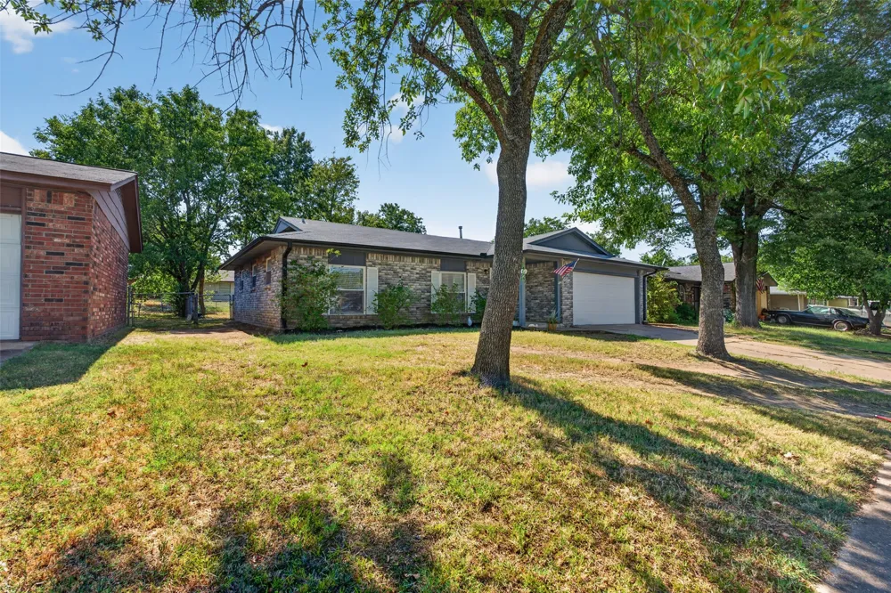 1616 S Pine Avenue Broken Arrow, OK 74012
