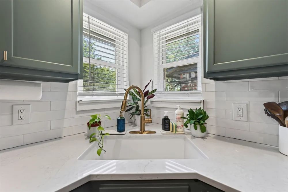 1616 S Pine Avenue Broken Arrow, OK 74012