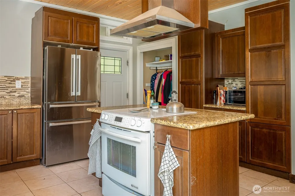 32717 NE 94th Street Camas, WA 98607