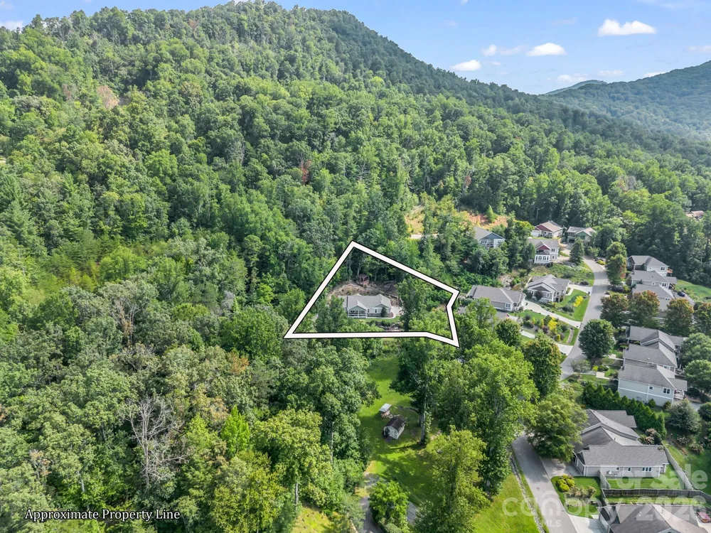 39 Village Overlook Loop Swannanoa, NC 28778