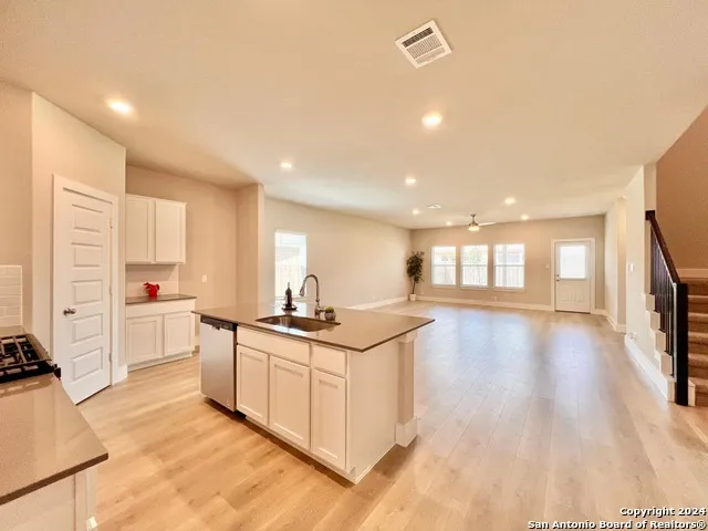 20929 RINDLE LN San Antonio, TX 78266