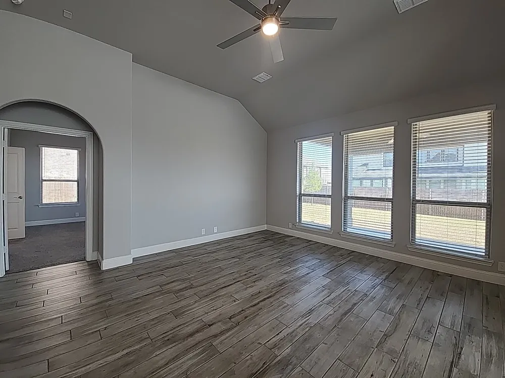 900 Superbloom Avenue Justin, TX 76247