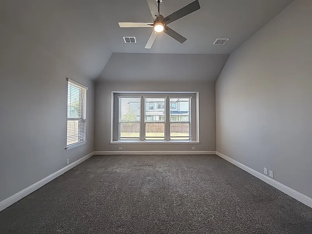 900 Superbloom Avenue Justin, TX 76247
