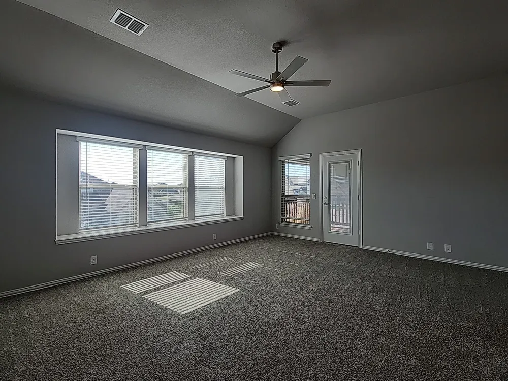 900 Superbloom Avenue Justin, TX 76247