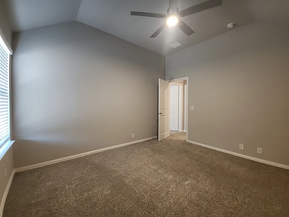 900 Superbloom Avenue Justin, TX 76247