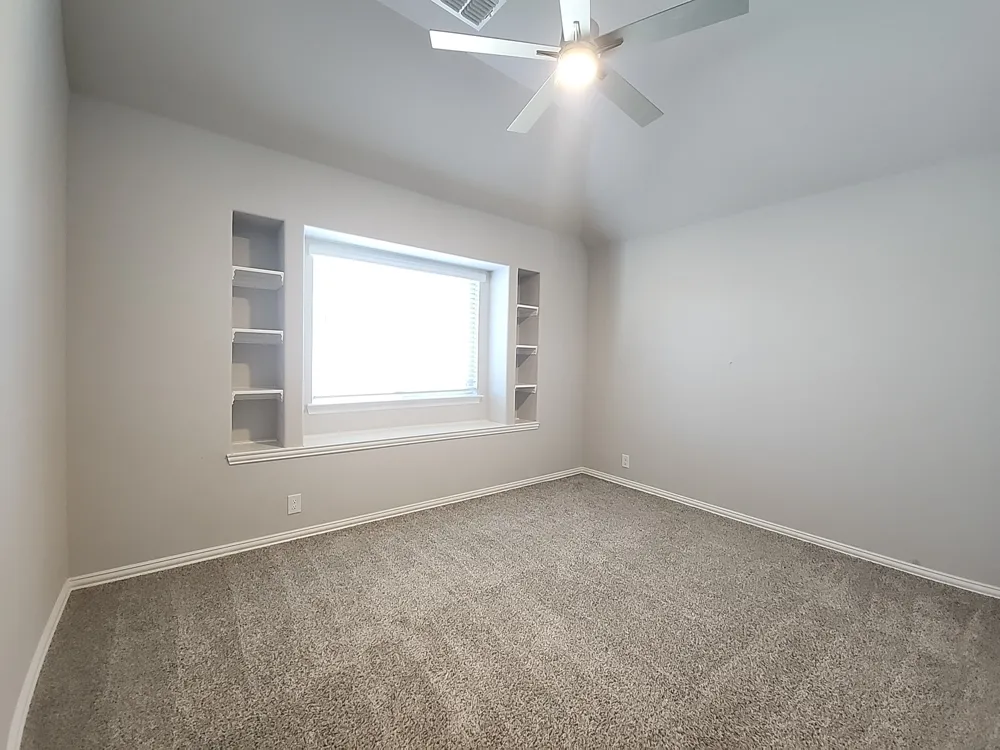 900 Superbloom Avenue Justin, TX 76247