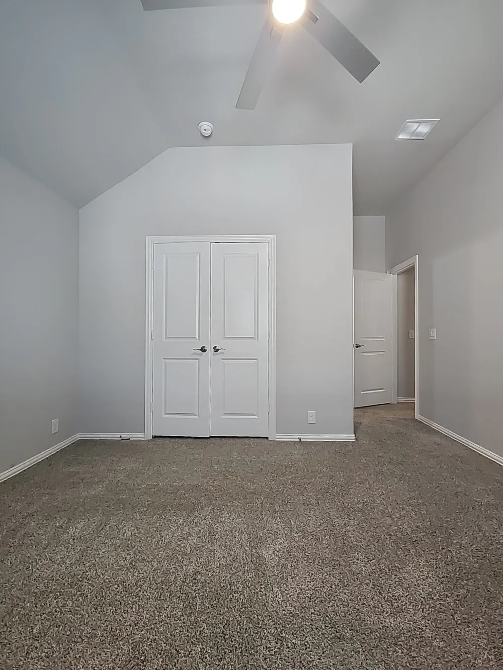 900 Superbloom Avenue Justin, TX 76247