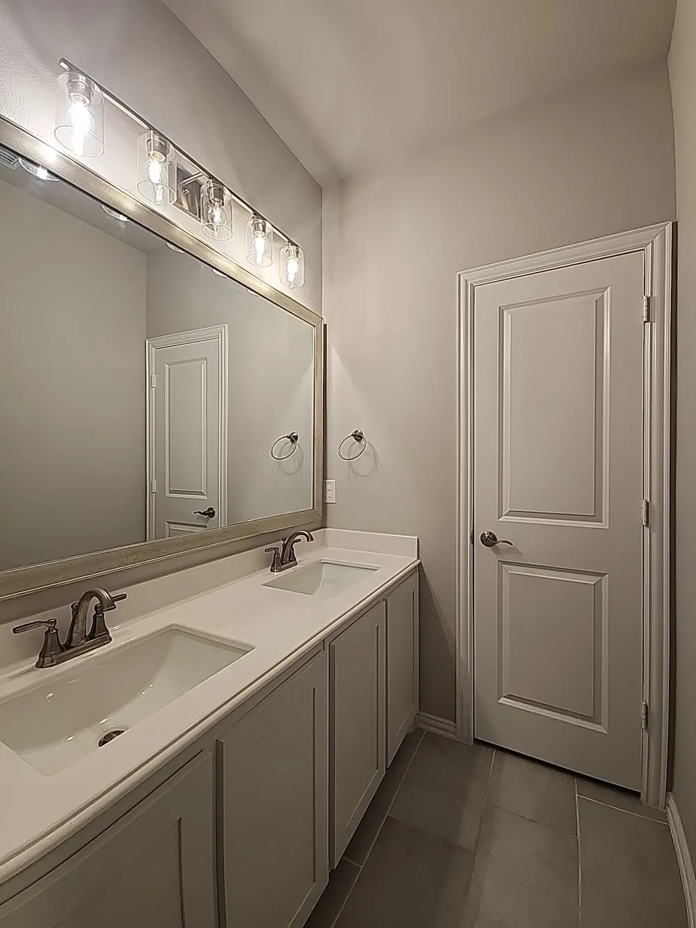 900 Superbloom Avenue Justin, TX 76247