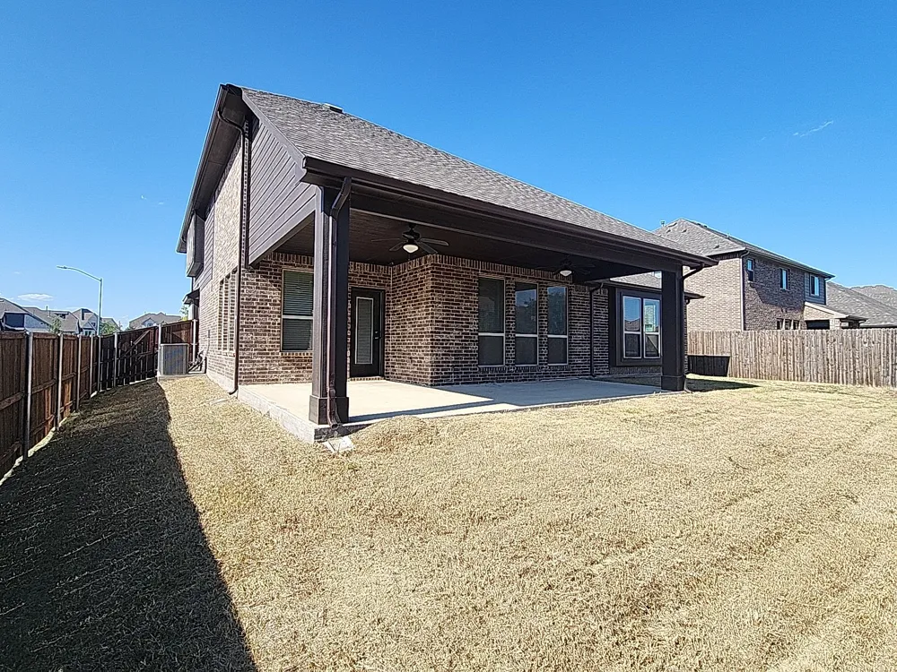 900 Superbloom Avenue Justin, TX 76247