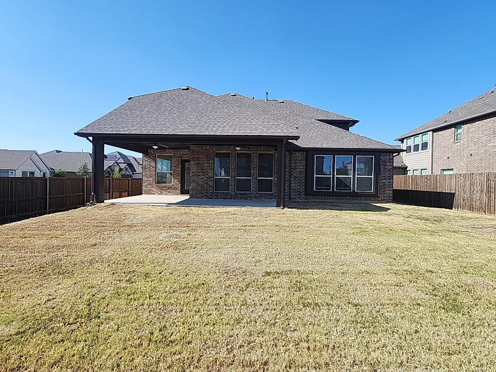 900 Superbloom Avenue Justin, TX 76247