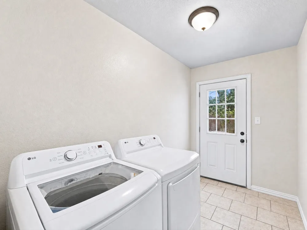 408 Inwood Road Azle, TX 76020
