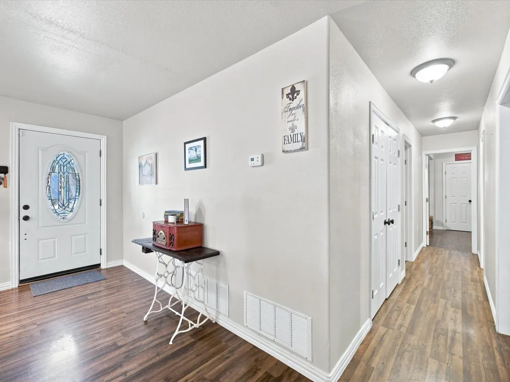 408 Inwood Road Azle, TX 76020