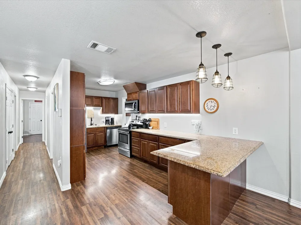 408 Inwood Road Azle, TX 76020