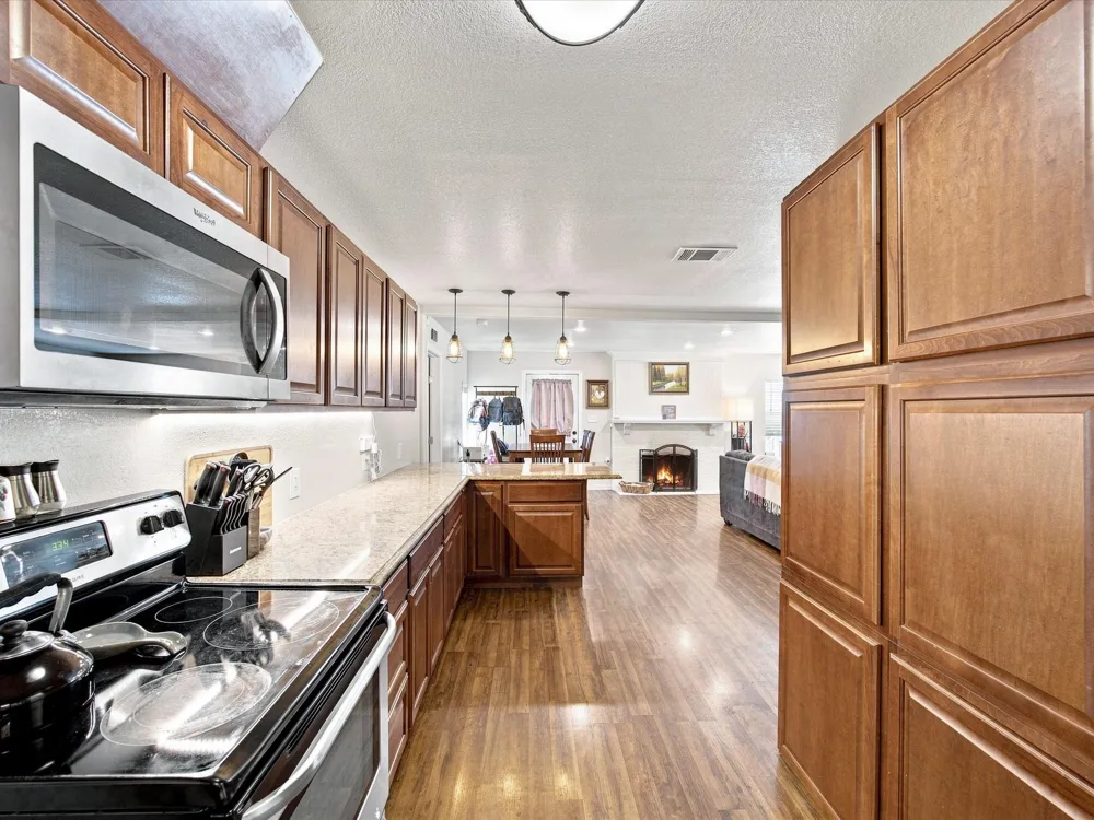 408 Inwood Road Azle, TX 76020