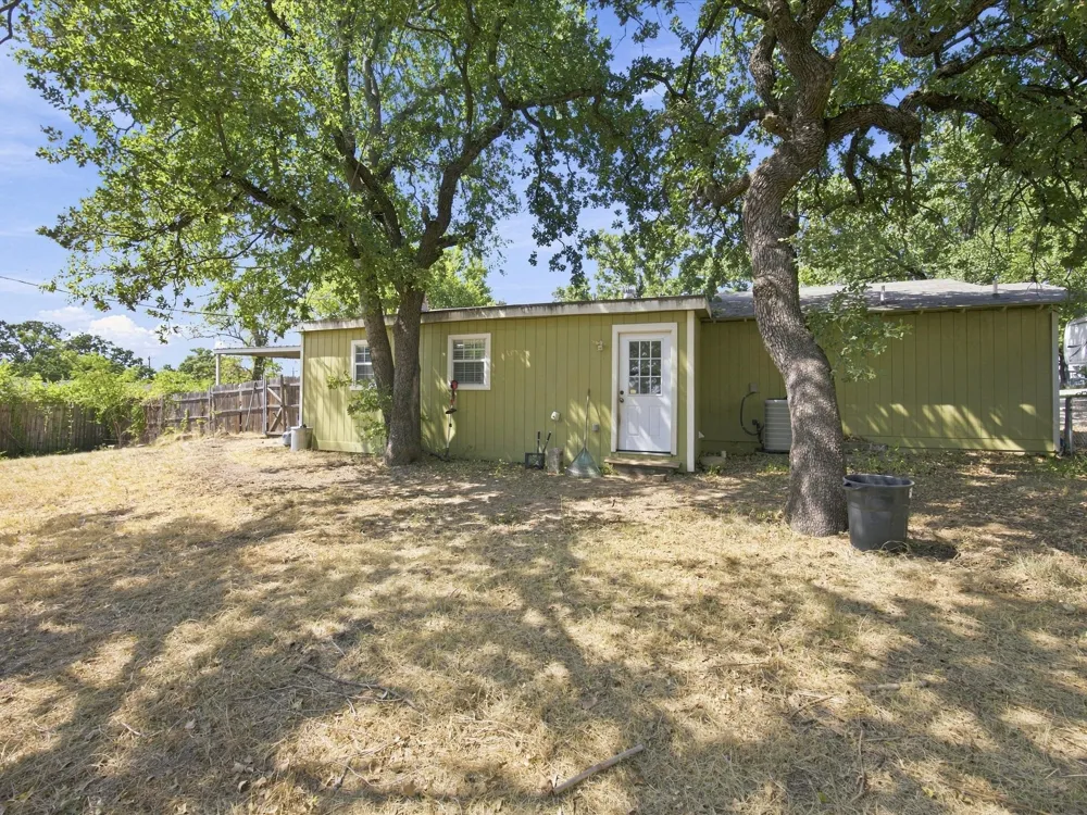 408 Inwood Road Azle, TX 76020
