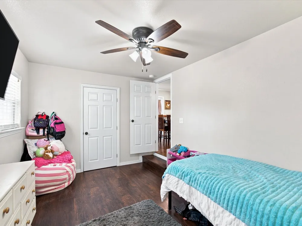 408 Inwood Road Azle, TX 76020