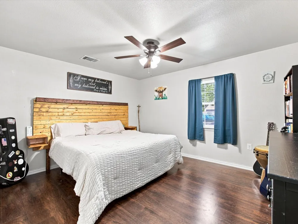 408 Inwood Road Azle, TX 76020
