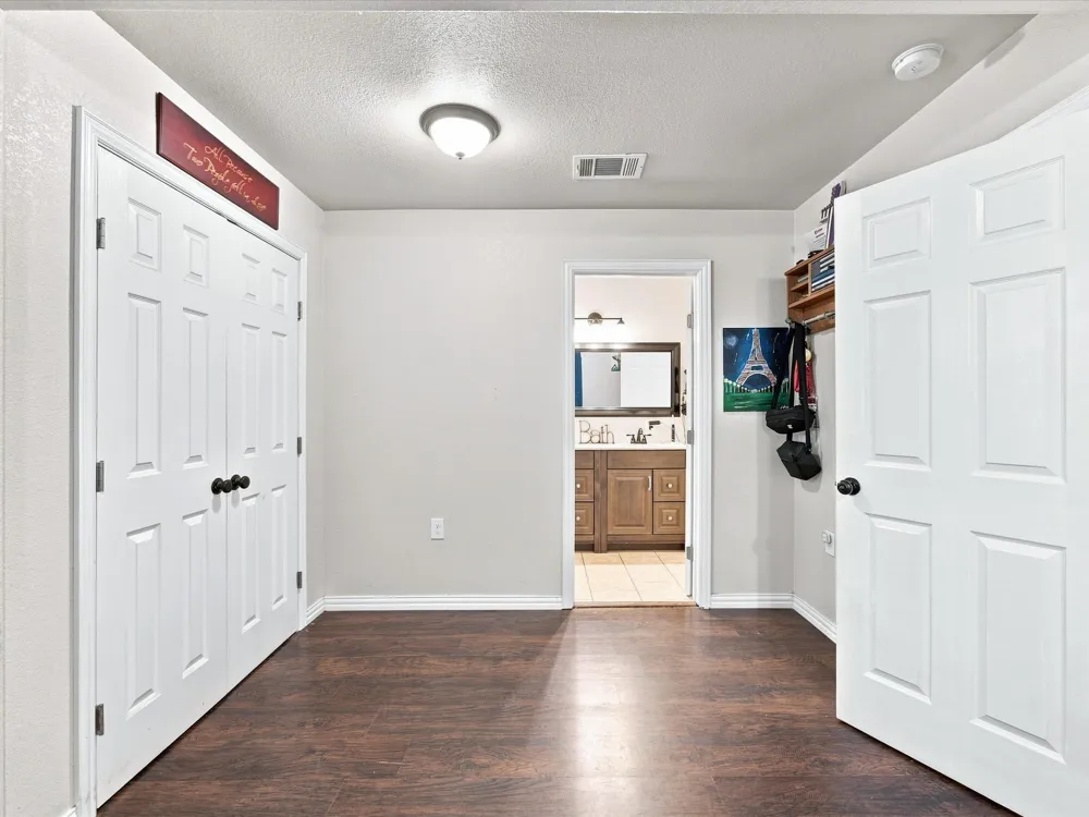 408 Inwood Road Azle, TX 76020