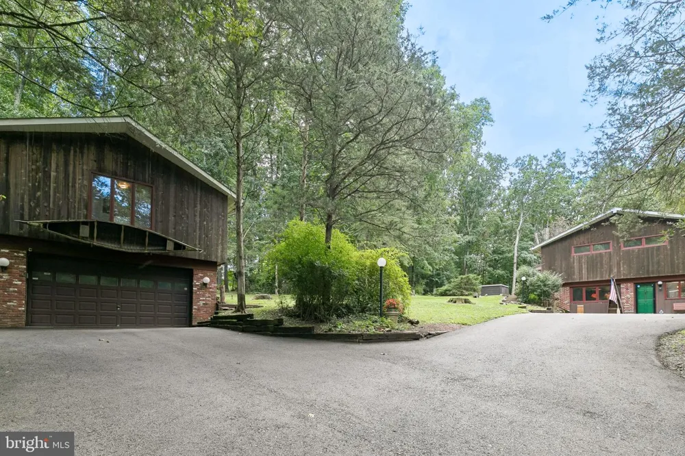 116 RIDGE VALLEY ROAD Ottsville, PA 18942